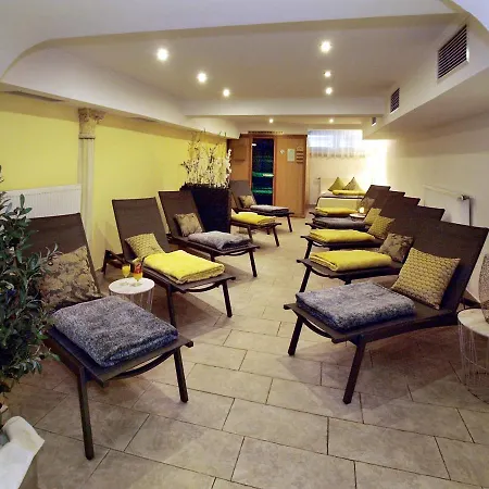 Zum Goldenen Anker Mit Hallenbad Hotel 3*