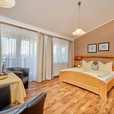 Restaurant Zum Goldenen Anker Mit Hallenbad & Wellnessbereich Otel