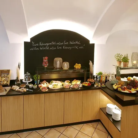 酒店 Restaurant Zum Goldenen Anker Mit Hallenbad & Wellnessbereich