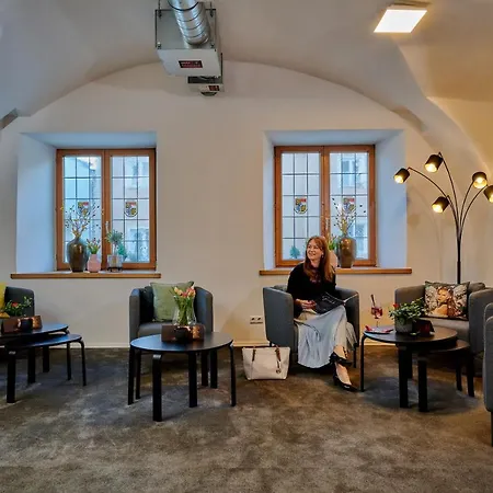 Restaurant Zum Goldenen Anker Mit Hallenbad & Wellnessbereich