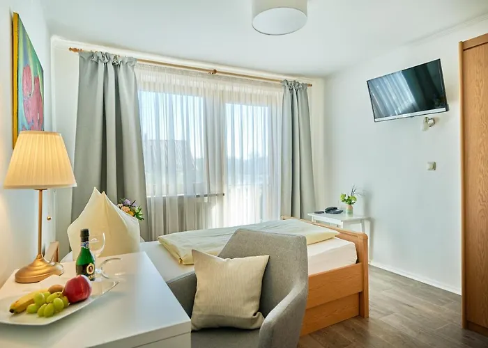 Hotell Restaurant Zum Goldenen Anker Mit Hallenbad & Wellnessbereich