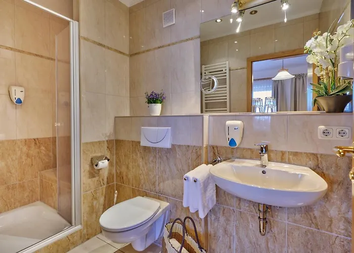 Restaurant Zum Goldenen Anker Mit Hallenbad & Wellnessbereich Hotell Windorf (Passau)