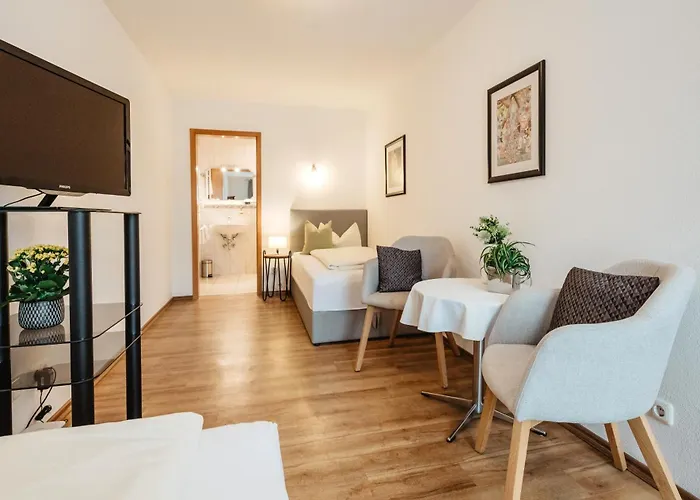 Hotell Restaurant Zum Goldenen Anker Mit Hallenbad & Wellnessbereich 3*